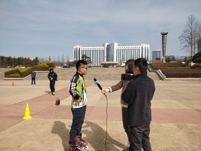 自由人輪滑應邀接受體育局采訪